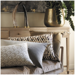 INTERIEUR-DECORATION|Banc YVESBLANC D'IVOIREPoufs - Bancs