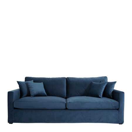 INTERIEUR-DECORATION|Blaues ANGIE SofaBLANC D'IVOIRESofasKomfort und Eleganz werden mit dem ANGIE Sofa aus mitternachtsblauem Samt in Ihr Wohnzimmer eingeladen. Dieses Must-See-Stück wird der Schauplatz unvergesslicher Momente sein, mit Familie oder Freunden.