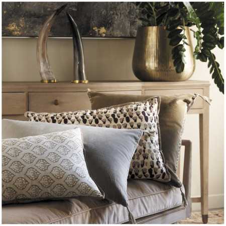 %shop-name%%separator%%product-name%%brand%%category%