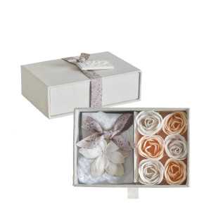 INTERIEUR- DECORATION|Heart Box Bouquet Parterre di fiori di sapone nudo e bianco - Parfum RoseMATHILDE MScatole benessere