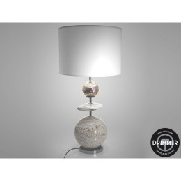 Lampe aus grauem Kieselstein VOLCANIC