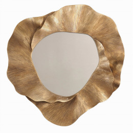 INTERIEUR-DECORATION|Espejo REFLET flor dorada 122 cmDRIMMEREspejosEl espejo Reflet de Drimmer es una pieza excepcional que combina elegancia y refinamiento. Con su marco decorado con delicadas flores doradas, aporta un toque de sofisticación y encanto a su interior. Su gran formato de 122 cm lo convierte en un elemento decorativo ideal para ampliar visualmente el espacio y realzar tu decoración. Perfecto para una sala de estar, una entrada o un dormitorio, este espejo dorado refleja la luz y crea una atmósfera cálida y luminosa.