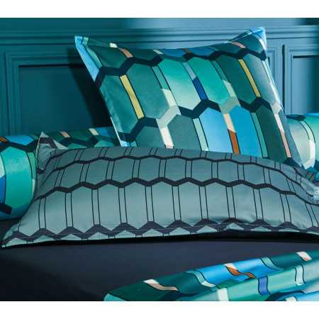 %shop-name%%separator%%product-name%%brand%%category%