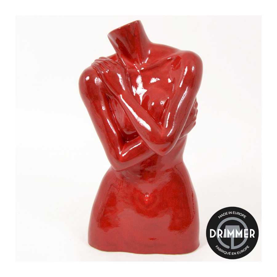INTERIEUR-DECORATION|EVASION buste rouge 50 cmDRIMMERStatues FunnyEVASION buste rouge 50 cm&nbsp; Buste décoratif EVASION rouge 50 cm signé Drimmer, sculpture design haut de gamme au style artistique et contemporain. Cet objet de décoration luxueux apporte une touche d’élégance, de raffinement et de caractère à votre intérieur. Idéal pour sublimer un salon, une entrée ou une console, ce buste doré s’impose comme une pièce forte de décoration intérieure, parfaite pour un univers chic, moderne ou arty.&nbsp;
