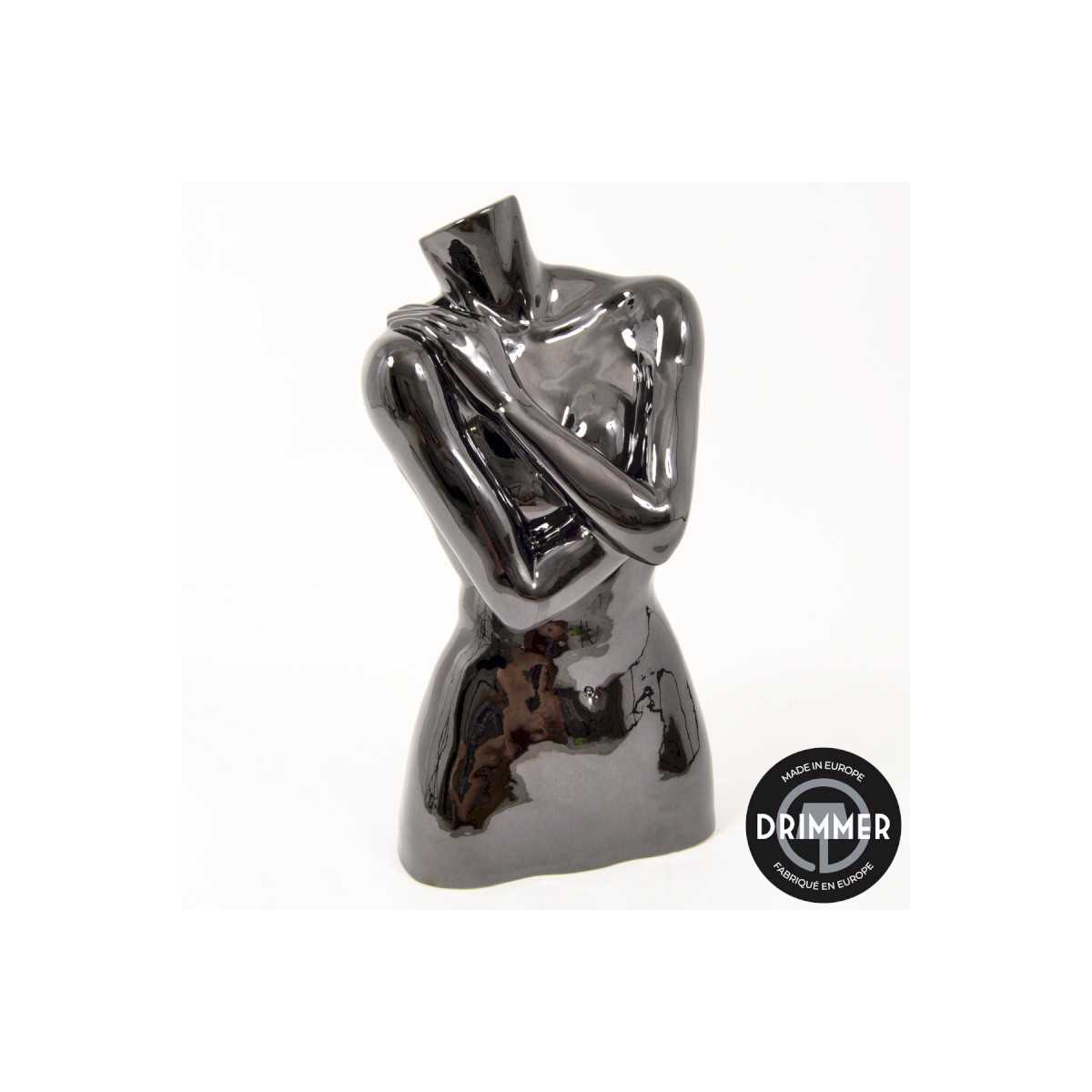 INTERIEUR-DECORATION|EVASION buste platine 50cmDRIMMERStatues FunnyEVASION buste platine 50 cm&nbsp; Buste décoratif EVASION platine 50 cm signé Drimmer, sculpture design haut de gamme au style artistique et contemporain. Cet objet de décoration luxueux apporte une touche d’élégance, de raffinement et de caractère à votre intérieur. Idéal pour sublimer un salon, une entrée ou une console, ce buste platine s’impose comme une pièce forte de décoration intérieure, parfaite pour un univers chic, moderne ou arty.&nbsp;&nbsp;