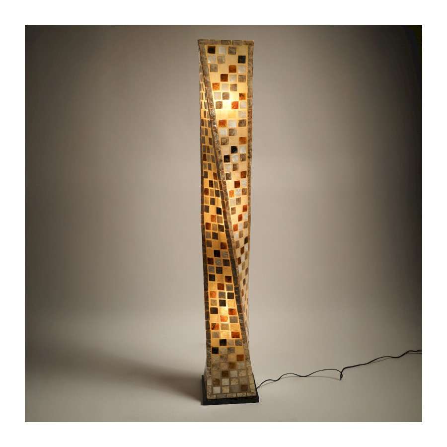 INTERIEUR-DECORATION|XANIO lampadaire 150 cmDRIMMERLampadairesXANIO lampadaire 150 cm Le XANIO lampadaire 150 cm est une pièce lumineuse au design contemporain qui structure élégamment votre espace. Avec sa hauteur de 150 cm, il apporte une présence équilibrée et devient un véritable élément décoratif dans votre salon, votre bureau ou votre chambre. Son style moderne s’intègre parfaitement dans un intérieur épuré, chic ou minimaliste. Placé près d’un canapé, d’un fauteuil ou dans un angle de pièce, le lampadaire XANIO diffuse une lumière douce et agréable, idéale pour créer une atmosphère chaleureuse et accueillante. À la fois fonctionnel et esthétique, il permet d’apporter un éclairage d’appoint efficace tout en valorisant votre décoration. Sa silhouette élancée et harmonieuse donne de la verticalité à la pièce et accentue l’effet contemporain de votre aménagement.Le XANIO lampadaire 150 cm est le choix parfait pour ceux qui recherchent un luminaire design capable de sublimer leur intérieur avec élégance.