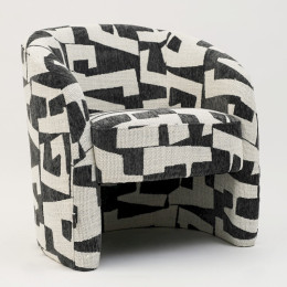 INTERIEUR-DECORATION|DONOVAN fauteuil beige/anthraciteDONOVAN fauteuil beige/anthraciteDRIMMERFauteuilsDONOVAN fauteuil beige/anthracite Le DONOVAN fauteuil beige / anthracite associe élégance contemporaine et confort pour créer une pièce forte dans votre décoration intérieure. Son contraste subtil entre le beige lumineux et l’anthracite profond apporte une touche moderne et raffinée à votre espace. Pensé pour offrir un confort optimal, ce fauteuil dispose d’une assise accueillante qui invite à la détente. Il trouve facilement sa place dans un salon, une chambre ou un coin lecture, où il devient un véritable élément décoratif. Son design intemporel permet de l’intégrer dans différents styles d’intérieur : décoration moderne, ambiance industrielle, style contemporain ou intérieur minimaliste. Placé près d’un canapé, d’une table basse ou dans un espace détente, il apporte une note chic et chaleureuse. À la fois esthétique et fonctionnel, le DONOVAN fauteuil beige / anthracite est idéal pour ceux qui recherchent un fauteuil design qui combine style, confort et élégance. &nbsp;